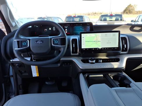New 2026 Ford Expedition Active AWD/4WD image 14