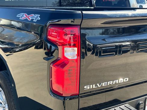 Used 2025 Chevrolet Silverado 1500 LT image 13