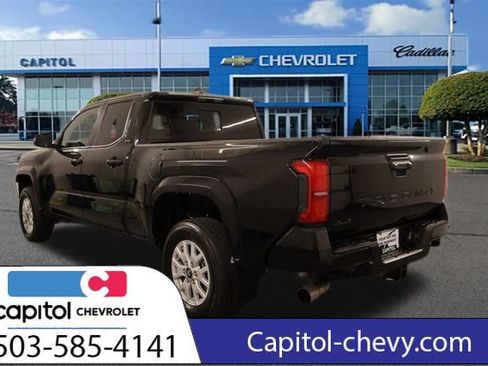 Used 2024 Toyota Tacoma SR5 AWD/4WD image 6