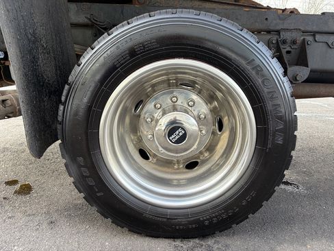 Used 2016 Ford F550 4x4 Crew Cab Super Duty image 16