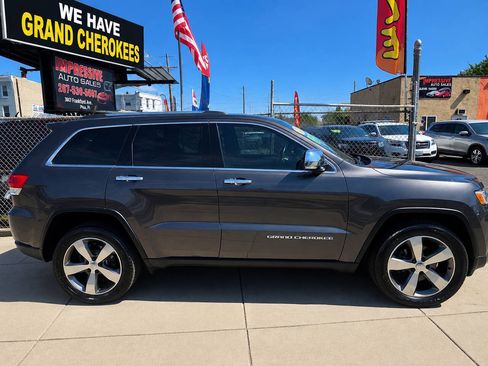 Used 2016 Jeep Grand Cherokee Limited w/ Luxury Group II AWD/4WD image 2