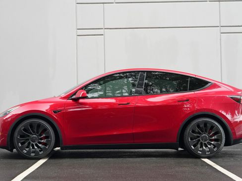 Used 2022 Tesla Model Y Performance AWD/4WD image 8