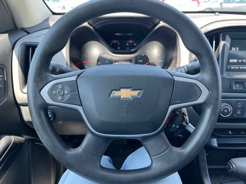 Used 2017 Chevrolet Colorado W/T w/ WT Convenience Package RWD image 11
