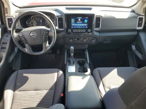 Used 2023 Nissan Frontier SV w/ SV Convenience Package image 9