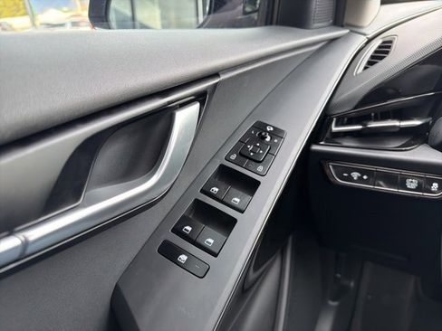 Certified 2024 Kia Niro EX Touring image 16