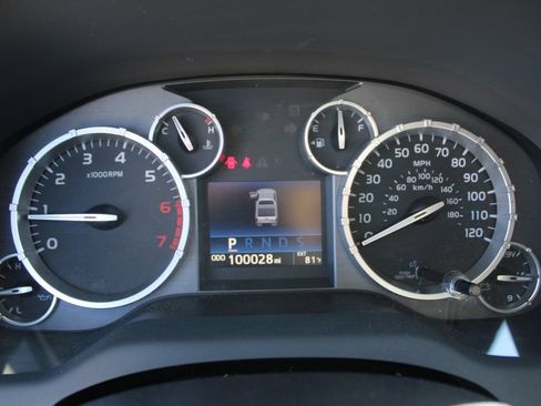 Used 2016 Toyota Tundra SR5 w/ SR5 Upgrade Package RWD image 23