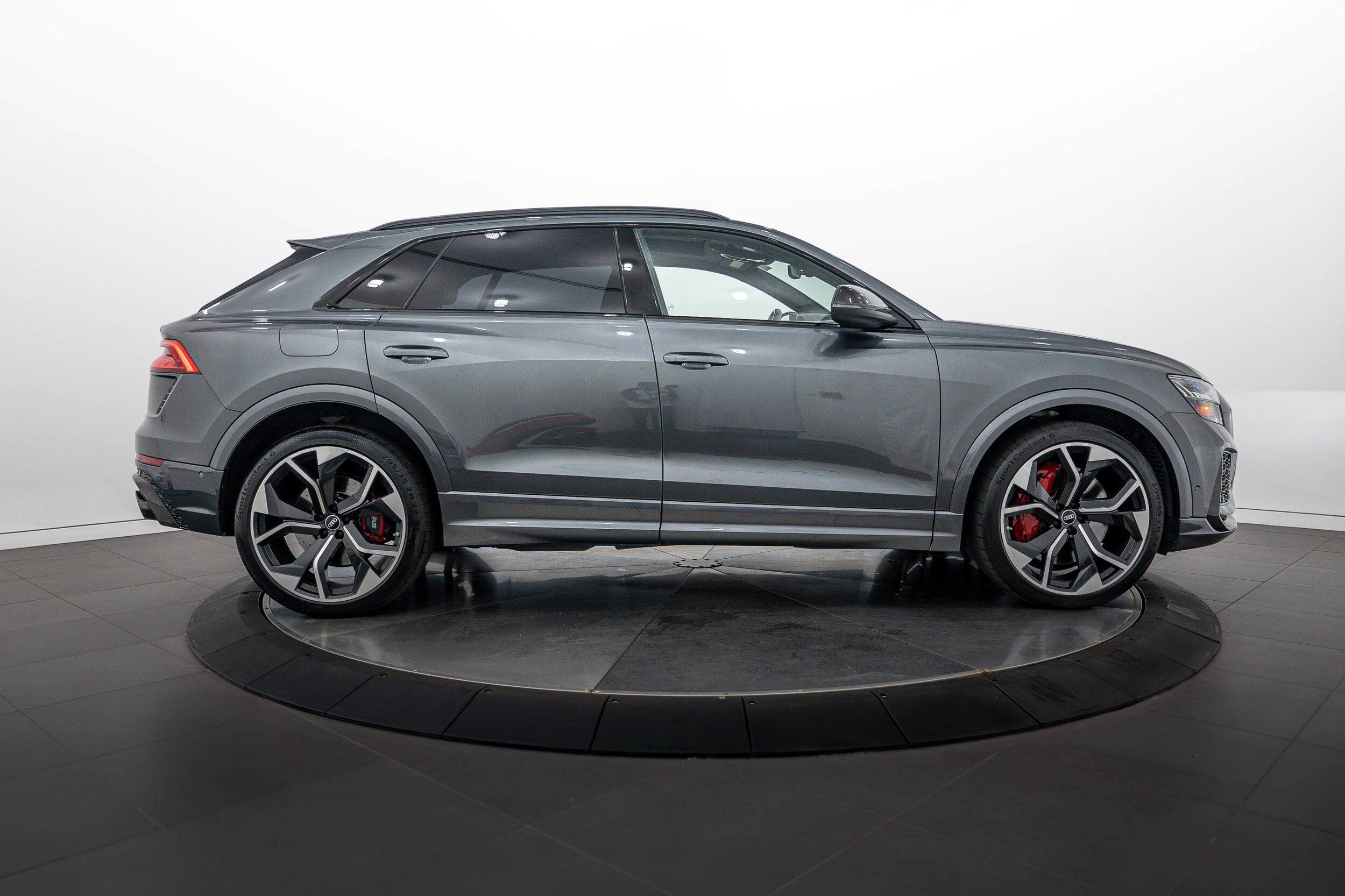 Used 2021 Audi RS Q8 AWD/4WD image 3