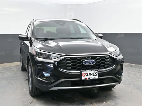 Used 2025 Ford Escape ST-Line AWD/4WD image 4