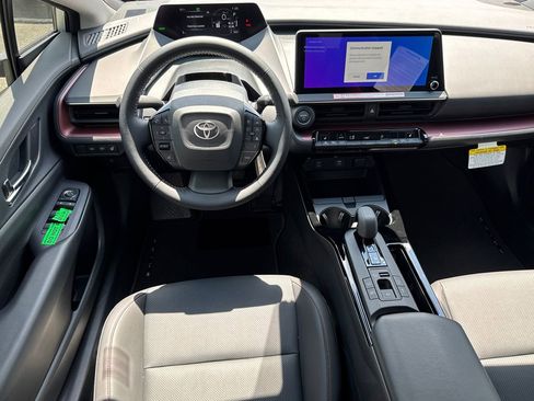 New 2025 Toyota Prius Plug-In Hybrid image 22