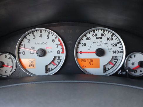 Used 2012 Nissan Frontier PRO-4X AWD/4WD image 33