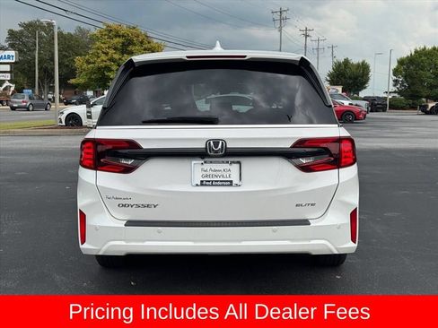 Used 2025 Honda Odyssey Elite image 4