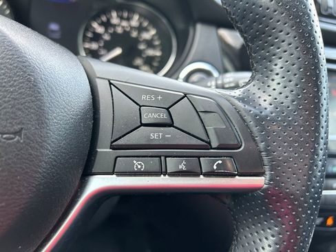 Used 2021 Nissan Rogue Sport SV FWD image 19