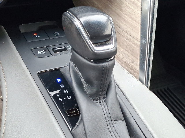 Used 2022 Toyota Venza XLE AWD/4WD image 14