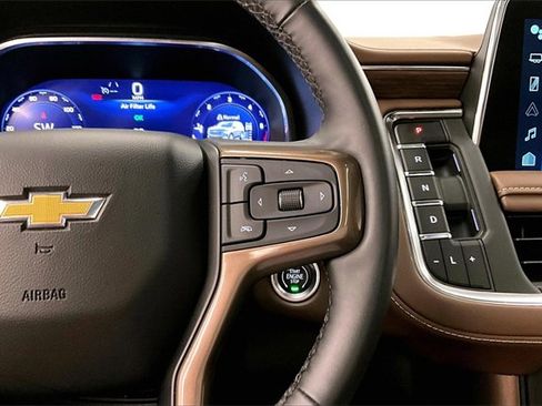 Used 2024 Chevrolet Suburban High Country image 24