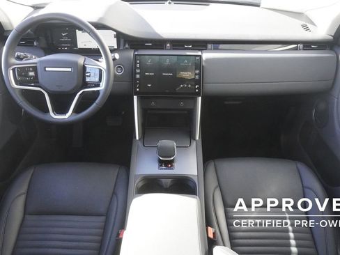 Used 2025 Land Rover Discovery Sport S image 9