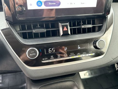 Used 2024 Toyota Corolla LE image 19