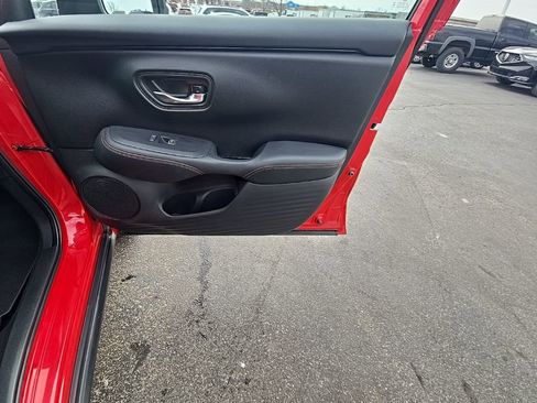 Certified 2024 Honda HR-V Sport image 31