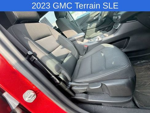Used 2023 GMC Terrain SLE w/ Driver Convenience Package AWD/4WD image 14