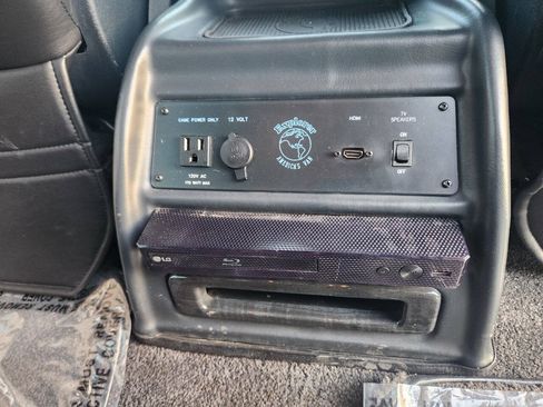 Used 2022 Ford Transit 250 Medium Roof AWD image 31