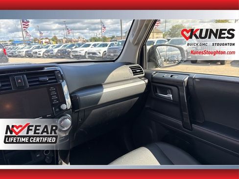 Used 2024 Toyota 4Runner TRD Off-Road Premium image 43