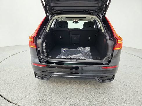 New 2026 Volvo XC60 T8 Plus w/ Climate Package AWD/4WD image 19