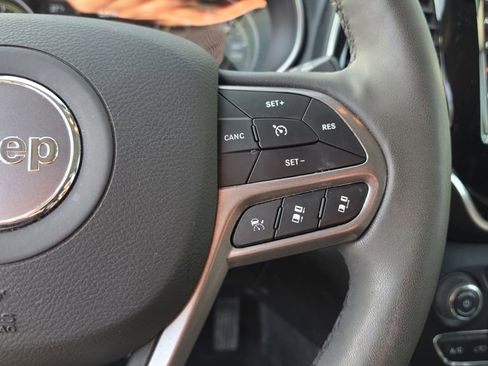 Used 2022 Jeep Cherokee Limited image 29