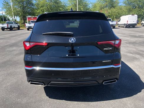 Used 2023 Acura MDX SH-AWD w/ Advance Package image 4