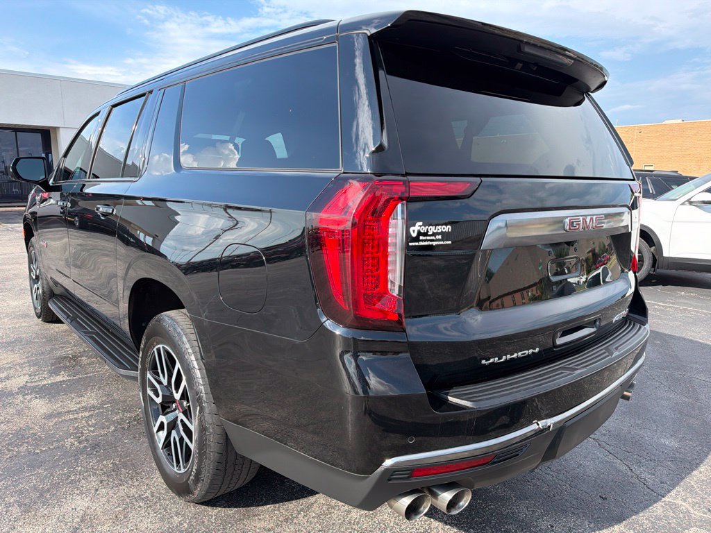 Used 2024 GMC Yukon XL AT4 w/ Technology Package AWD/4WD image 4