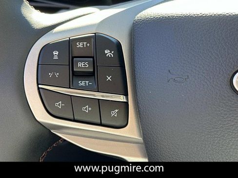 New 2026 Ford Explorer Active RWD image 24