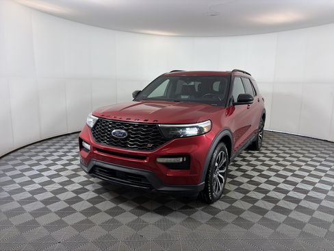 Used 2021 Ford Explorer ST w/ Equipment Group 401A image 2