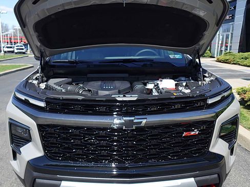New 2026 Chevrolet Traverse Z71 w/ Driver Confidence Package AWD/4WD image 33