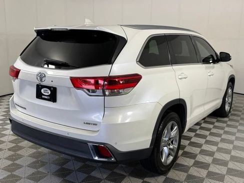 Used 2018 Toyota Highlander Limited FWD image 8