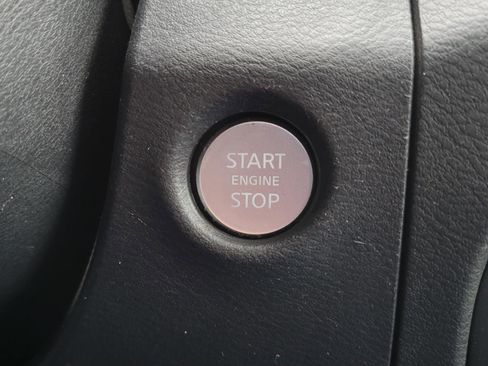 Used 2022 Nissan Frontier SV image 24