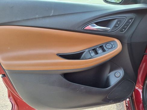 Used 2021 Buick Encore GX Essence FWD image 15