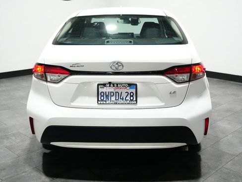 Used 2021 Toyota Corolla LE w/ Carpet Mat Package (TMS) image 7