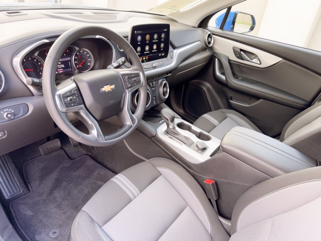 Certified 2024 Chevrolet Blazer LT w/ Convenience Package FWD image 4