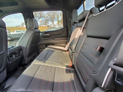 Used 2026 GMC Sierra 1500 AT4X image 5