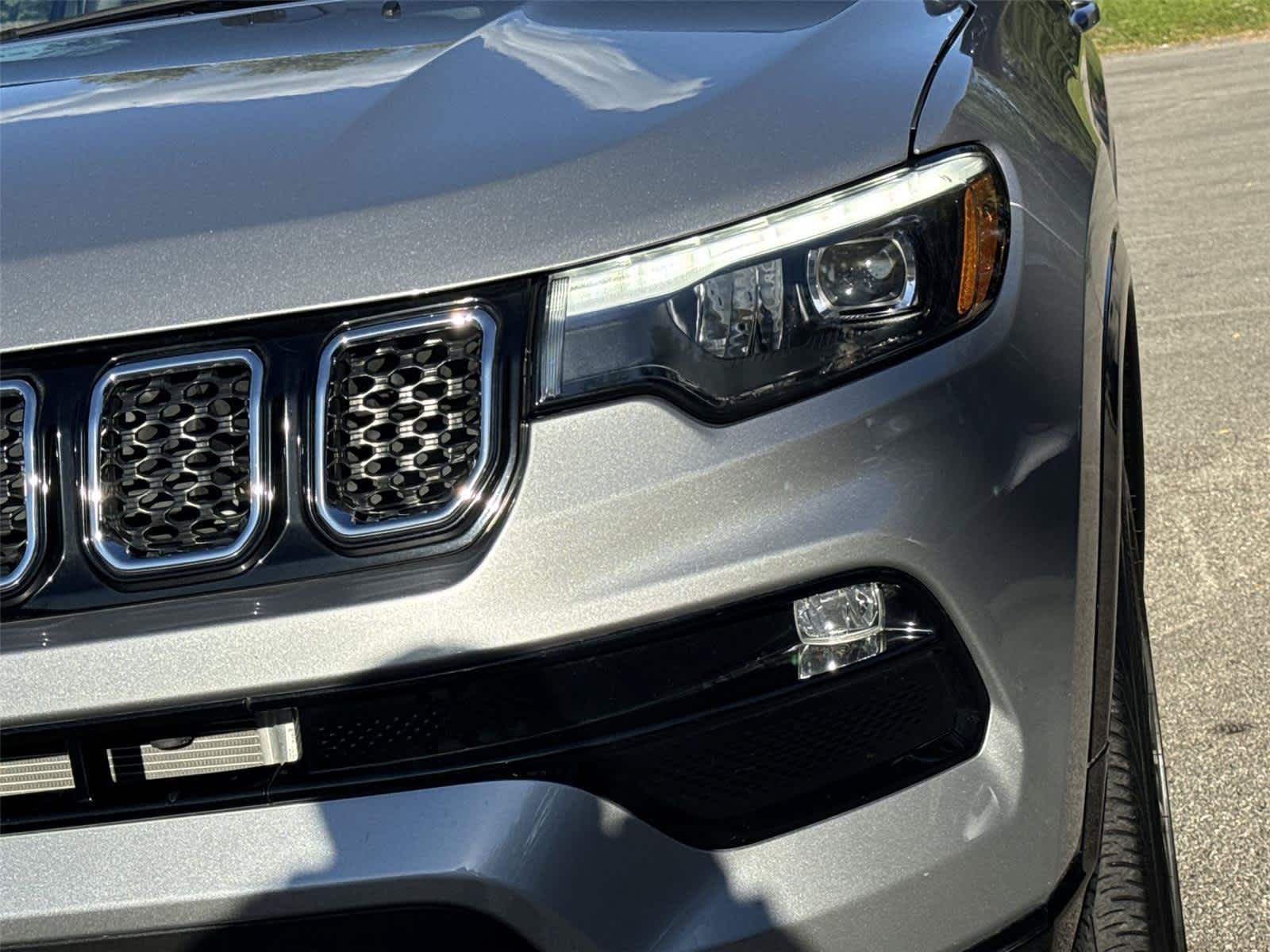 Used 2023 Jeep Compass Limited w/ Elite Group AWD/4WD image 8