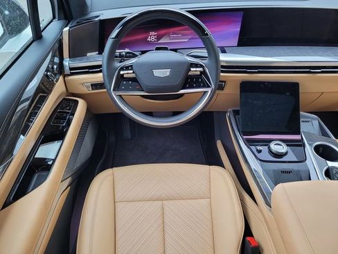 New 2025 Cadillac Escalade IQ Sport 2 w/ LPO, ONYX Package image 16