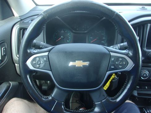 Used 2021 Chevrolet Colorado LT w/ Fleet Safety Package RWD image 9