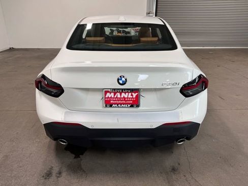 Used 2024 BMW 230i Coupe w/ Convenience Package image 4