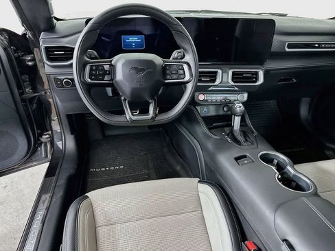 Used 2024 Ford Mustang Premium image 9