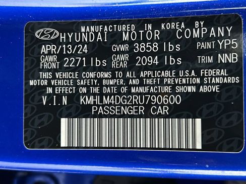 Used 2024 Hyundai Elantra SEL FWD image 29