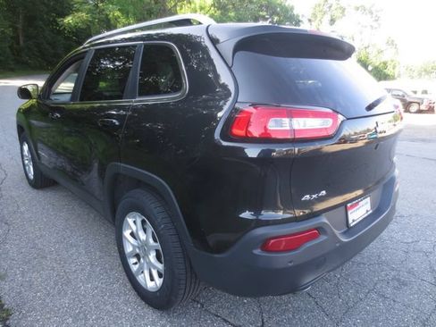 Used 2016 Jeep Cherokee Latitude w/ Safety/Convenience Group AWD/4WD image 5