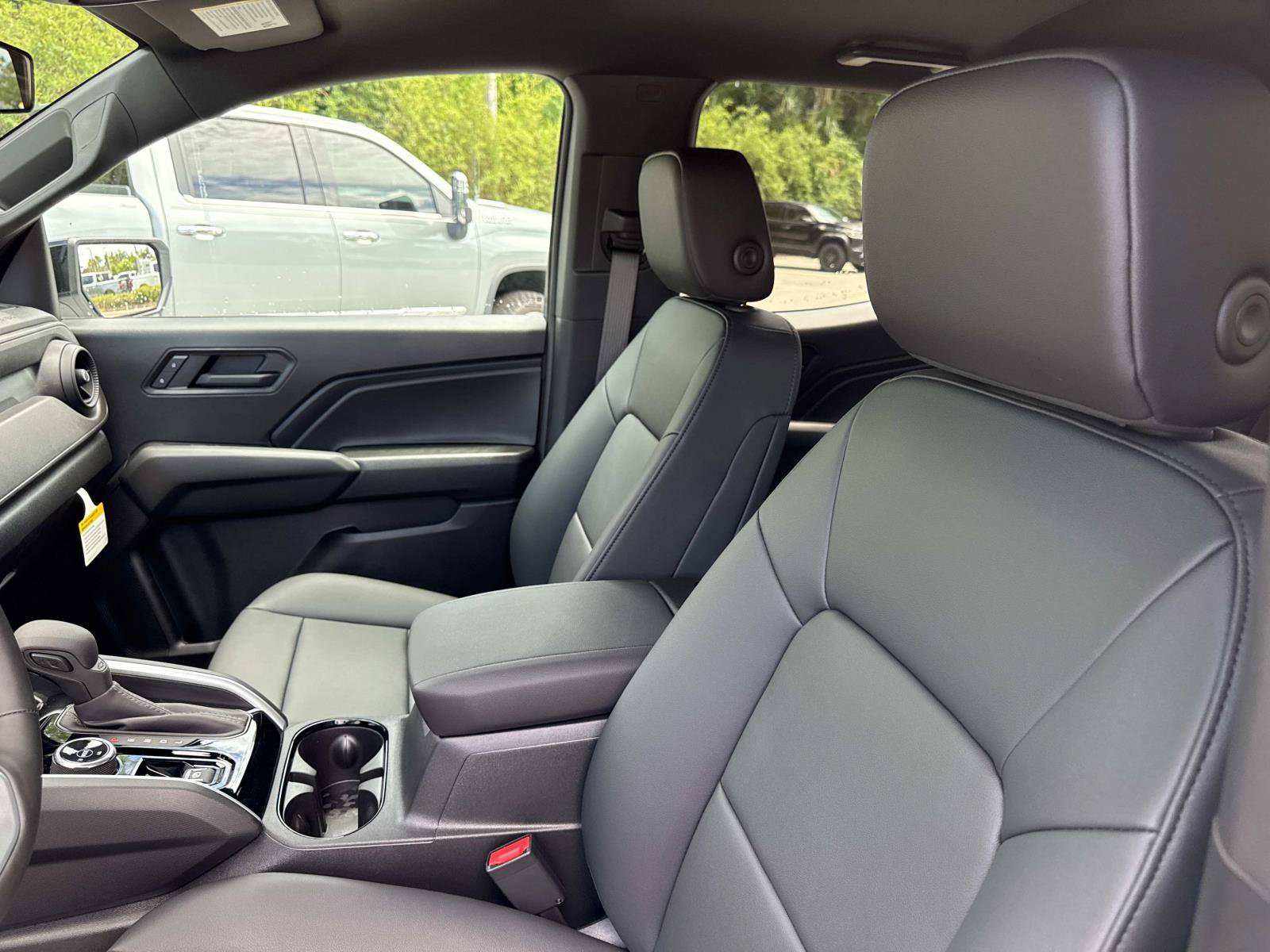 New 2026 Chevrolet Colorado Trail Boss w/ Midnight Edition AWD/4WD image 20