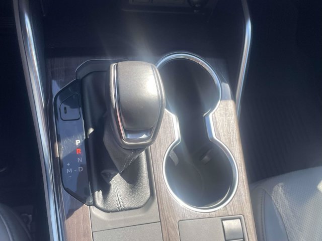 Used 2023 Toyota Highlander Limited FWD image 27