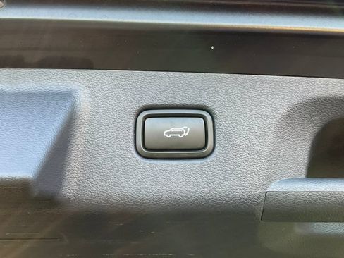 Used 2022 Hyundai Palisade Limited FWD image 30