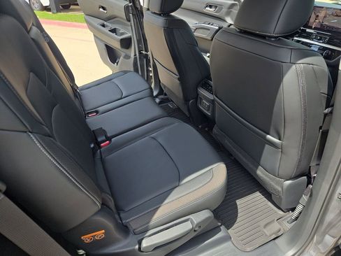 New 2026 Nissan Pathfinder SL FWD image 36