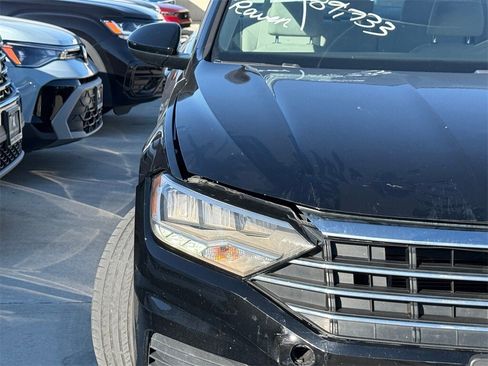 Used 2019 Volkswagen Jetta S image 2