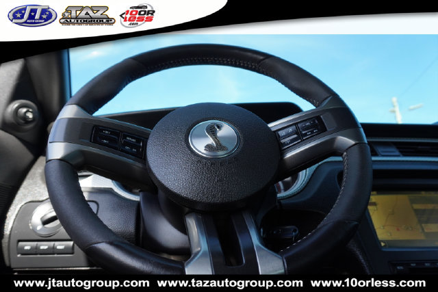 Used 2010 Ford Mustang Shelby GT500 RWD image 17